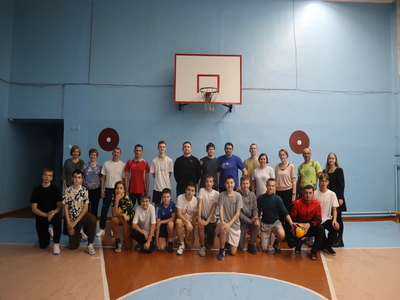 12 октября в гимназии состоялся товарищеский матч по волейболу, приуроченный ко Дню Отца.