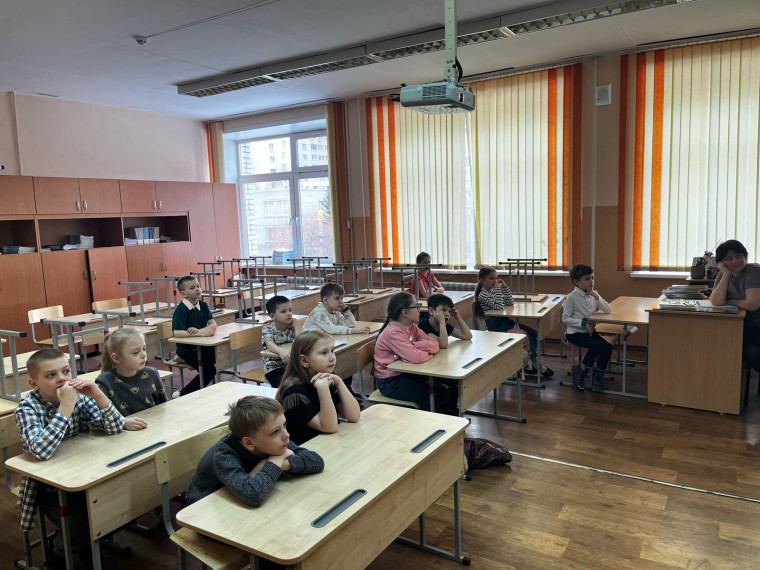 24 марта для первоклассников прошло мероприятие, посвященное Международному дню театра.
