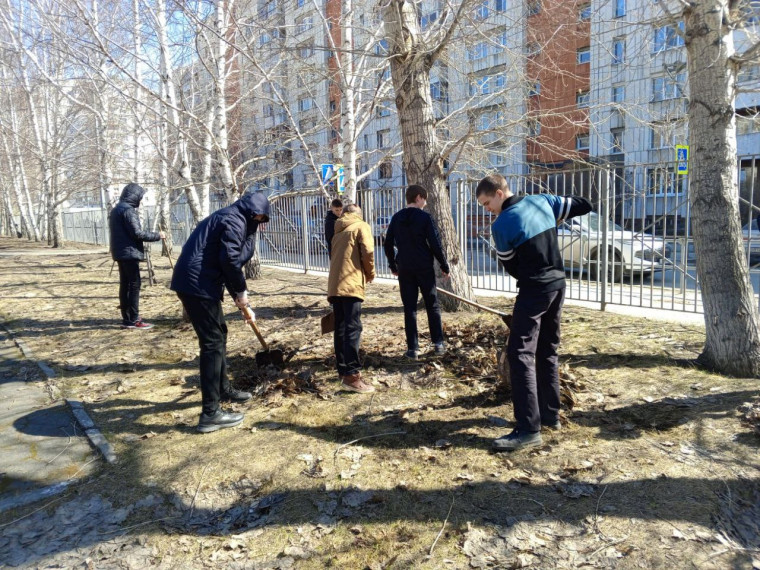 Месячник весенней санитарной очистки территории гимназии.